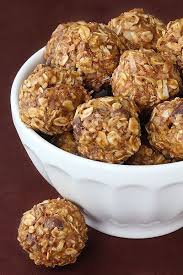 Healthy Motivation En Bonne Sante Bouchees Energisantes Sans Cuisson 1 Tasse De Farine D Avoine Seche 1 2 Tasse De Pepite Snacks Food No Bake Energy Bites