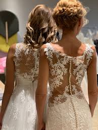 Retour du salon du mariage de beziers sur les ronds points ! Coiffure De Mariee Defile Martine Mariage Clermont Ferrand Coiffure Mariee Salon Du Mariage Mariage
