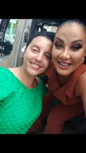 Helen Ganzarolli Surpreende Próximo de Casa