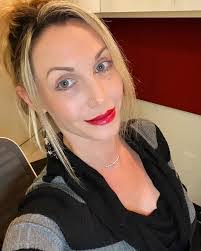 Tonya Swartz's Instagram, Twitter & Facebook