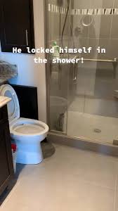 It’s like a zoo.....but not. @aaronshipman28 @lizzybanning_ @aidenshipman  #bengals #bengalcat #bengalitiktok