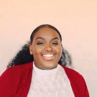 Gina Novoa's Instagram, Twitter & Facebook