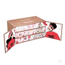 Un contenu simple qui permettra de faire le plein de basiques beauté, de maquillage aux teintes. Epingle Sur Calendrier De L Avent Collection 2018