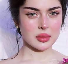 لو سمحت يابنات عاوزة كريم تفتيح البشرة ويكون كويس عن تجربة