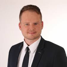 Diana Engel's Instagram, Twitter & Facebook