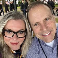 Lindsey Kern's Instagram, Twitter & Facebook