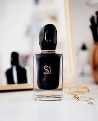 It signifies the confident, independent, charismatic, and sophisticated nature of a woman. Giorgio Armani Si Intense Perfume Perfume Fragrances Perfume Luxury Perfume