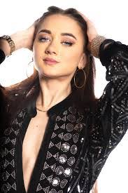 Karen Aloisio's Instagram, Twitter & Facebook