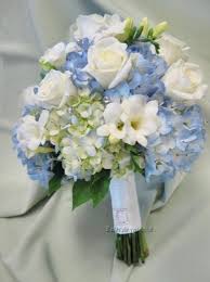Hydrangeas are an absolute wedding flower staple. Now Your Hydrangea Is Prepared For Flower Arrangements Hydrangea Are Ideal For Any Whol Blumenstrauss Hochzeit Hochzeit Strauss Tischdekoration Hochzeit Blumen