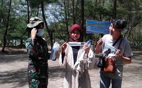 Baik itu motor maupun mobil karena dinilai lebih efisien dibanding kendaraan umum. Sejumlah Destinasi Wisata Di Bantul Ini Ramai Wisatawan Saat Libur Paskah Harianjogja Com