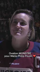 Québec ❤️ M-P Poulin , Chaleureuse ovation à Marie-Philip Poulin ! 👊,  #OTTvsMTL sur RDS 📺