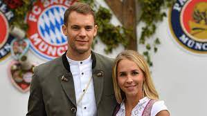 Keeper manuel neuer wird im tor alles geben, um seiner mannschaft zum sieg zu verhelfen. Manuel Neuer Frau Grosse Gehalt Alle Infos Focus De