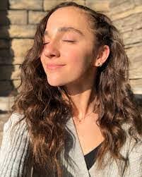 Daniel Chona's Instagram, Twitter & Facebook