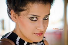 Portraits That Tell a Story (READ RULES BEFORE POSTING!)