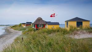 Dänemark wäre europaweit das erste land, das zu einem solchen schritt greifen. Corona Danemark Kippt Maskenpflicht Ndr De Nachrichten Schleswig Holstein