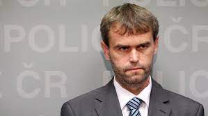 Podle serveru aktuálně.cz bude šlachta od 22. Slachtovo Nasazeni Nekteri Policiste Nestihali Podle Langera Propadl Touze Po Moci Aktualne Cz