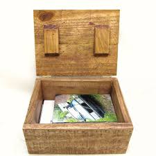 These boxes can be different sizes but this lay the last panel on the top of your box and mark it and cut it just like you did the base. Rustic Reclaimed Pallet Wood Box Repurposed Wooden Small Storage Container Upcycled Photo Box With Lid C Wood Pallets Wood Boxes Small Storage Containers