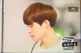 What is a two block haircut. For Yangyang On Twitter Love When He Wears Earrings Wayv Weishenv å¨ç¥žv Yangyang åˆ˜æ‰¬æ‰¬