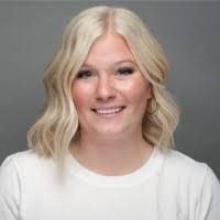 Samantha Smoot's Instagram, Twitter & Facebook