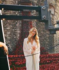 Joss Sone Teams Up With Jeff Beck For Official Poppy Appeal Single Celebrity News Showbiz Tv Express Co Uk