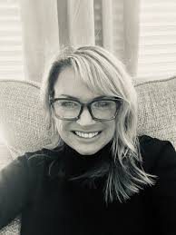 I'm super excited that my 1st collaboration with a Realtor is headed out  tomorrow fun Texas to Maryland! 10 Doorhangers! I designed the stencils  and, while I was waiting