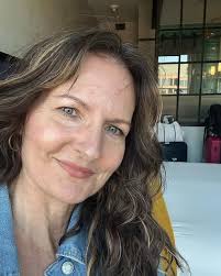 Hello 💔💔 Do you have whatsapp or telegram ? I want to know you better.