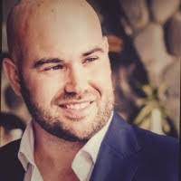 Tina Roan's Instagram, Twitter & Facebook