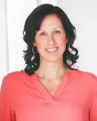 Irene Mckenna's Instagram, Twitter & Facebook