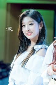 Jung Yein Werewolf Meet Yein Jeon She S 19 Year Old Beta Tell Me If I Need To Change I Don T Mind Of The Falling Sun Pack She S One Of The