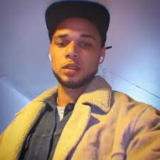 Carbondale Illinois Rapper @lando_glizzy Stops By Drops Hot Freestyle On  The Hottest Platform In The Streets #famousanimaltv