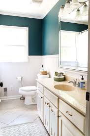 Whether you curate classic designs or are drawn by charming coastal d‚cor, the bathroom makeover ideas on bedbathandbeyond.com offer endless possibilities for refreshing your drab washroom in just a few simple steps. 21 Ideal Beige Bathroom Makeover To Get Relax Stunninghomedecor Com