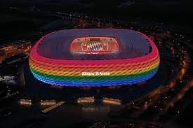 The allianz arena is a football stadium in munich, bavaria, germany with a 75,000 seating capacity. Djx85opu8btgfm