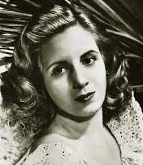 In diesem video geht es um eine legendäre leiche, und um das leben, leiden, sterben und was danach kam von eva perón, die von ihren anhängern liebevoll evita genannt wurde. Podcast Zu Evita Peron Podcast 198 Wissen De