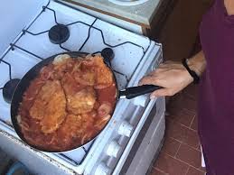 Home > primi siciliani > ricetta pasta picchio pacchio (a picchi pacchiu) siciliana. La Mia Ricetta E Pollo A Picchio Pacchio Tra Profumi Inebrianti E Dolci Ricordi Castelvetranonews It