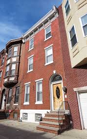 This building features spacious 1 bedroom 1 bath apartments, overlooking. Pin On Homes