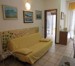 Lappartamento, sito al terzo e ultimo piano senza ascensore, ha ingresso da un comodo disimpegno. Case In Affitto Da Privati Lerici Casadaprivato It