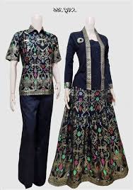 Model Baju Batik Gamis Sarimbit Terbaru Batik Fashion Batik Clothing Fashion Hacks Clothes