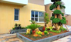 Banyak orang yang memiliki rumah minimalis akan tetapi mereka belum bisa dalam menciptakan taman rumah minimalis tersebut yang sesuai dengan inilah yang menjadi alasan mengapa banyak orang sangat suka menggunakan desain taman rumah yang minimalis dan modern untuk digunakan. Tukang Taman Surabaya Barat Taman Minimalis Modern Homify
