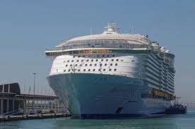 The vessel is en route to cococay anch, sailing at a speed of 7.7 knots and expected to arrive there on may 26, 17:00. Harmony Of The Seas Viel Mehr Als Nur Grosstes Kreuzfahrtschiff Der Welt