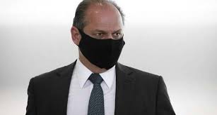 He is a federal deputy and former mayor of maringá. 7hurl9ehznnzsm