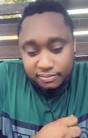 Nou pap pran eskiz😂