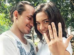 Dylan carr dan angela gilsha terjerat cinta lokasi hot shot. Dikabarkan Pacaran Ini Klarifikasi Angela Gilsha Dan Dylan Carr Tabloidbintang Com