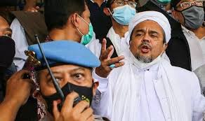 Habib rizieq shihab sempat ditawarkan hakim untuk mengajukan permohonan pengampunan atau grasi ke presiden joko widodo (jokowi) usai divonis 4 tahun penjara. Divonis 4 Tahun Penjara Untuk Kasus Rs Ummi Bogor Rizieq Shihab Saya Menolak Putusan Majelis Hakim Pikiran Rakyat Cirebon