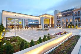 Colorado mills boasts a crisp, clean and modern renovation and is the denver metro area's only indoor outlet mall. Cherry Creek Shopping Center Denver S Premier Shopping Destination
