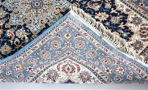 Iran/persien, isfahan teppiche aus dieser stadt gehören zu den wohl wertvollsten handgeknüpften perserteppichen weltweit. Isfahan Teppich Kunst Antiquitaten Und Schmuck 06 11 2017 Erzielter Preis Eur 500 Dorotheum