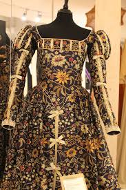 Loves Labour S Lost Renaissance Fashion Historical Dresses Elizabethan Clothing