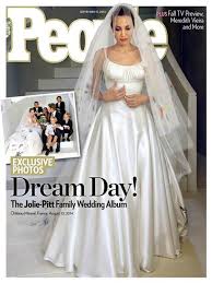 Ya, kali ini kami akan membahas tentang 6 desain gaun pengantin paling aneh di dunia. Angelina Jolie Wedding Dress Archives Mommies Daily