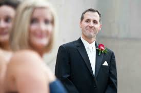 Nicole & Jason : Law Courts Vancouver Wedding