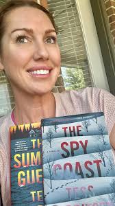 📕 𝐅𝗼𝐥𝐥𝗼𝐰 𝐟𝗼𝐫 𝗺𝗼𝐫𝐞 𝐛𝗼𝗼𝐤 𝐫𝐞𝐯𝐢𝐞𝐰𝐬! 📚 Oh how I love  this series! The Spy Coast and The Summer Guests by Tess Gerritsen.  @tess.gerritsen #ilovetoread #bookworm #psychologicalthriller #tessgerrıtsen