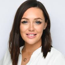 Rebecca Tennant's Instagram, Twitter & Facebook